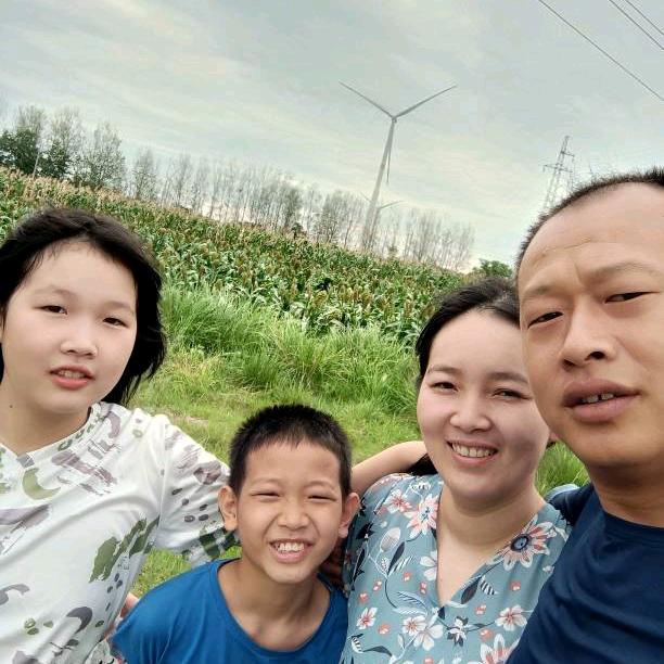 开挖机的贾先生
