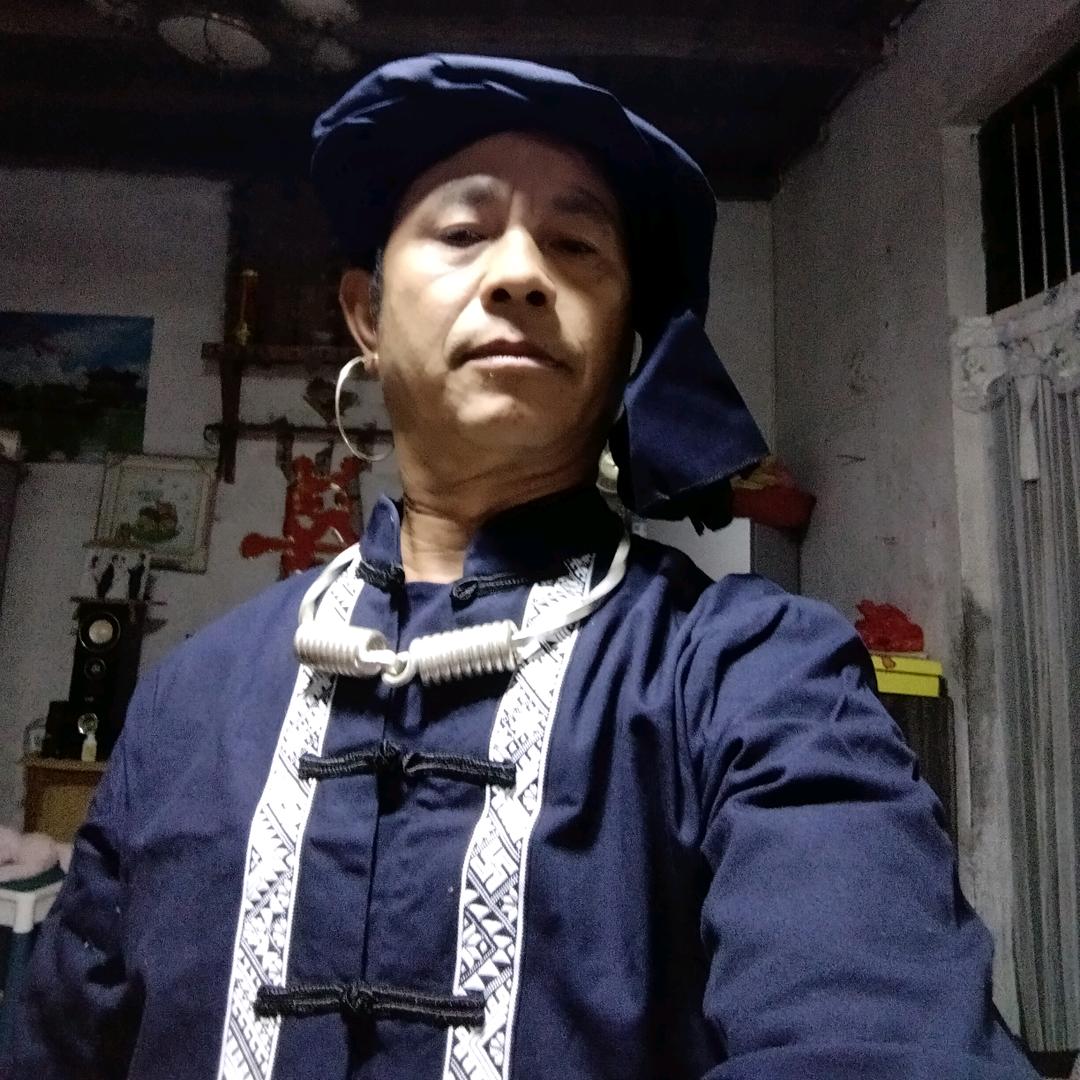 山水新湾养蜂人