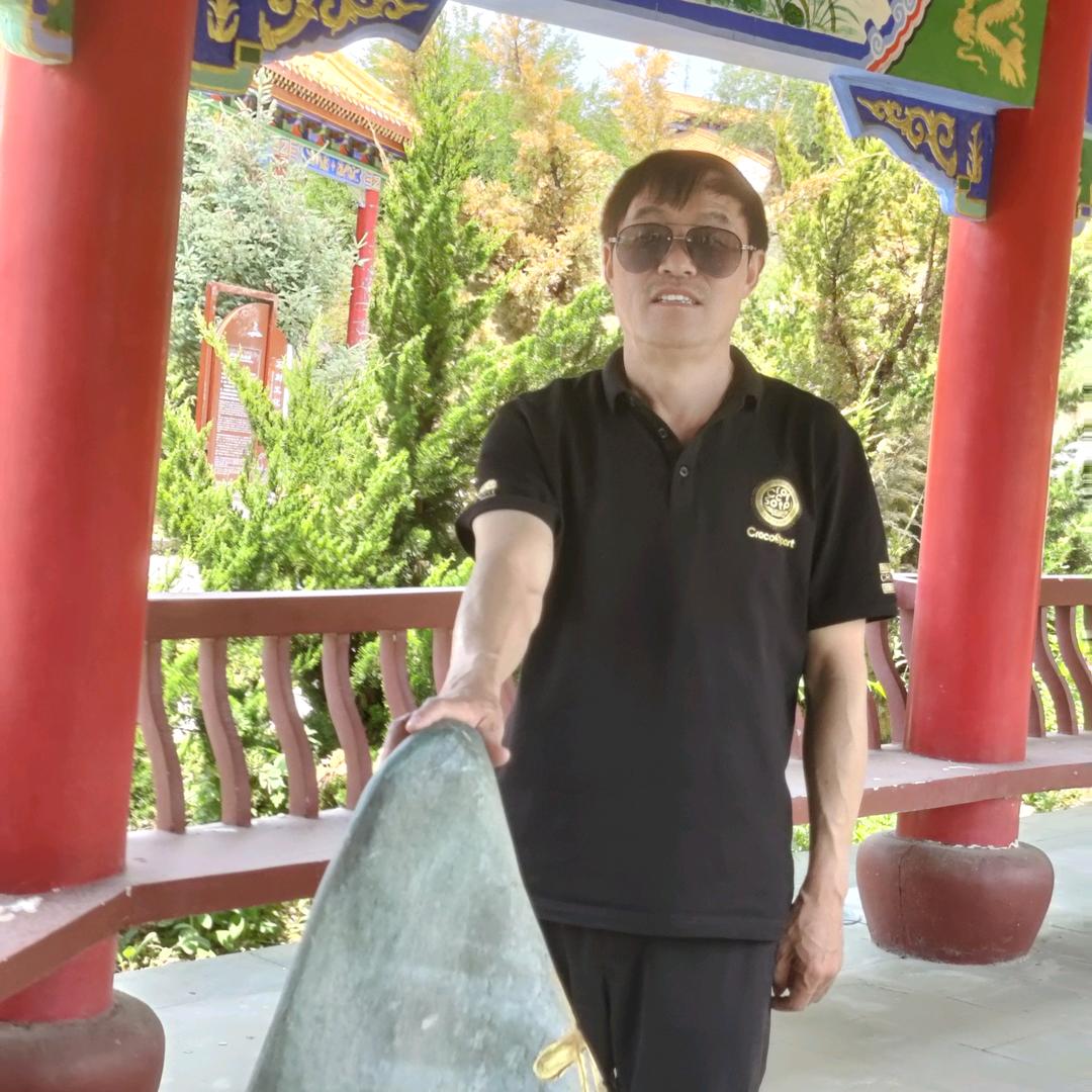 朱东文