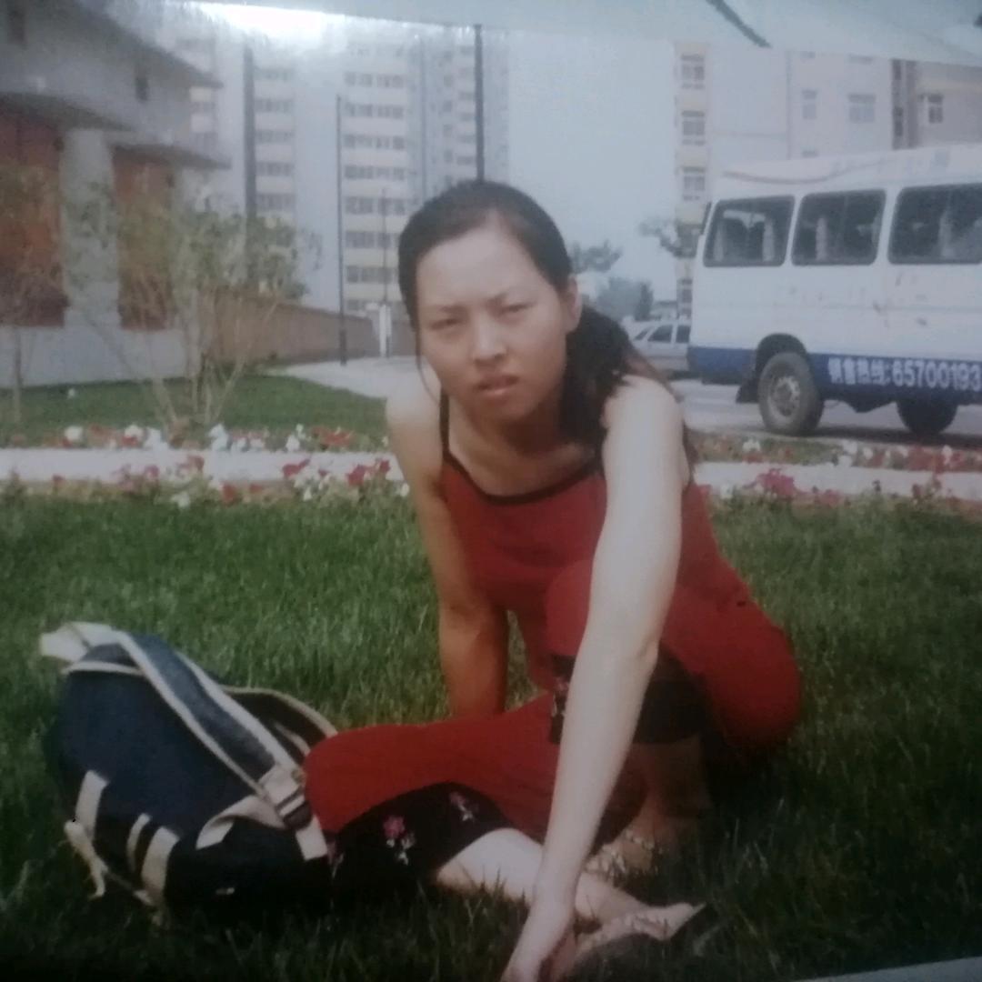 周建英