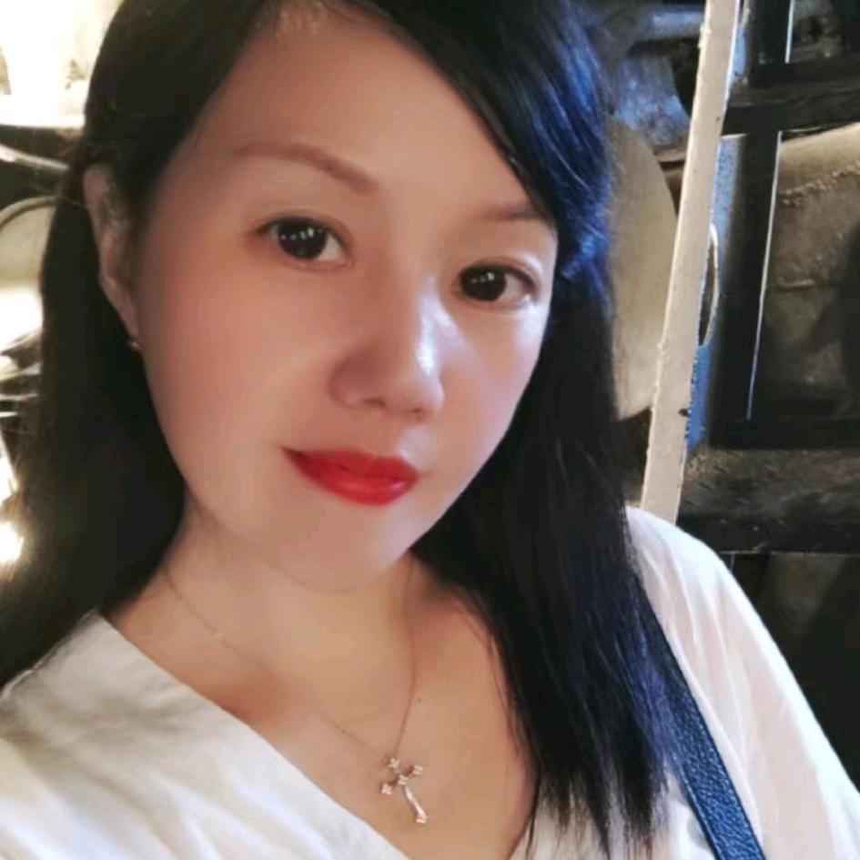 多多姊妹大号《每晚7点半直播》