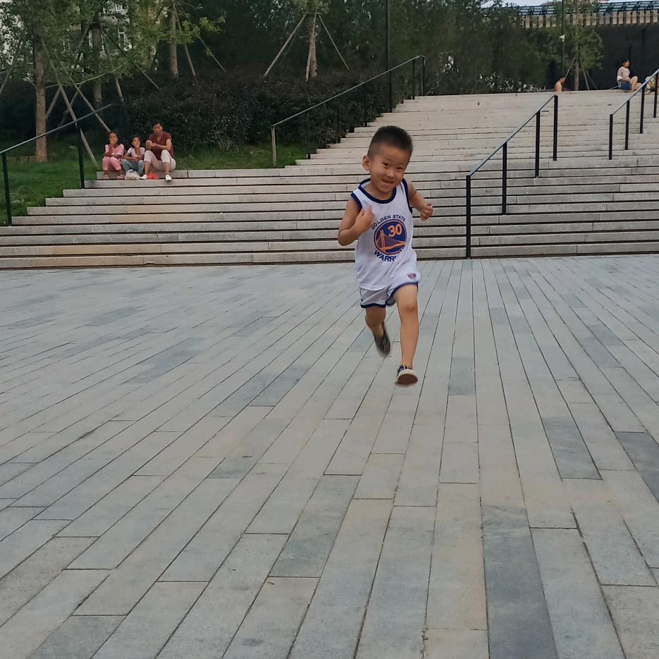 洪，