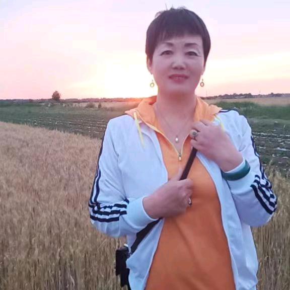 胡法清，我是青岛即墨服装市场这的胡老师。