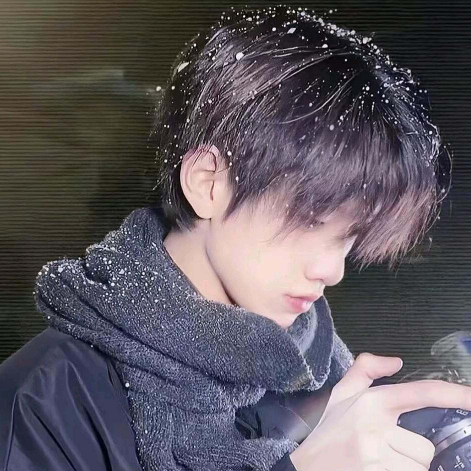 ⋆☽︎︎·̩͙玖弦