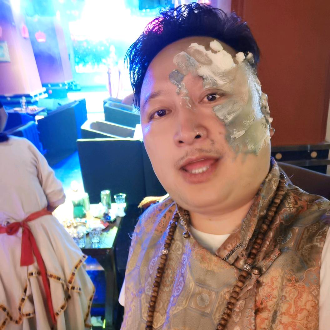华锐N.M先生