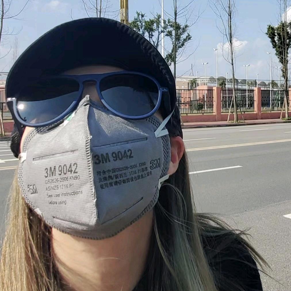 ୧⍤⃝🎣爱钓鱼的小尾巴--