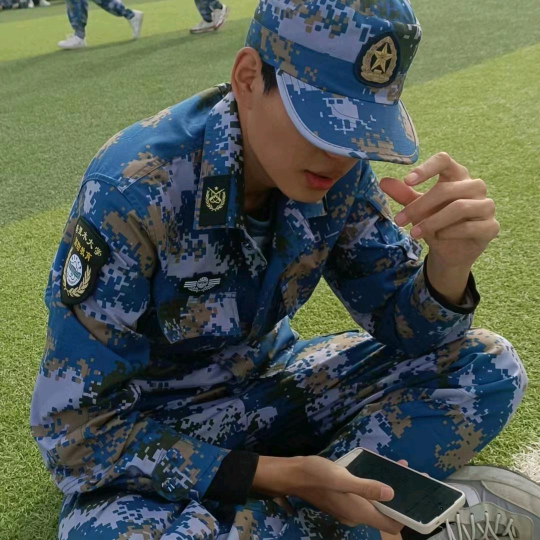 硕硕（我是小师姐）