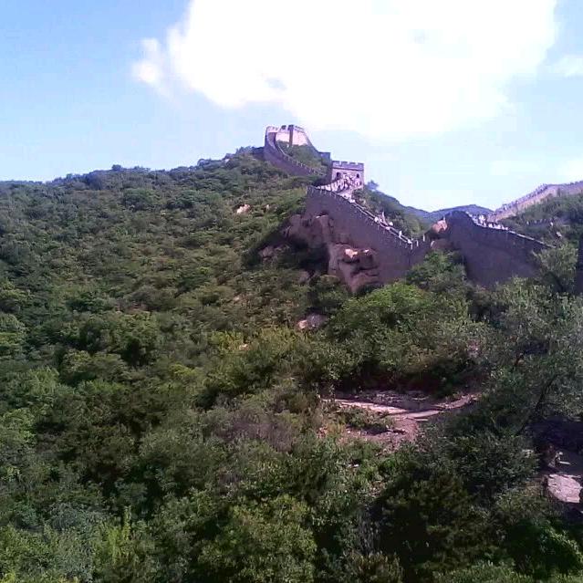 悬崖边上散步