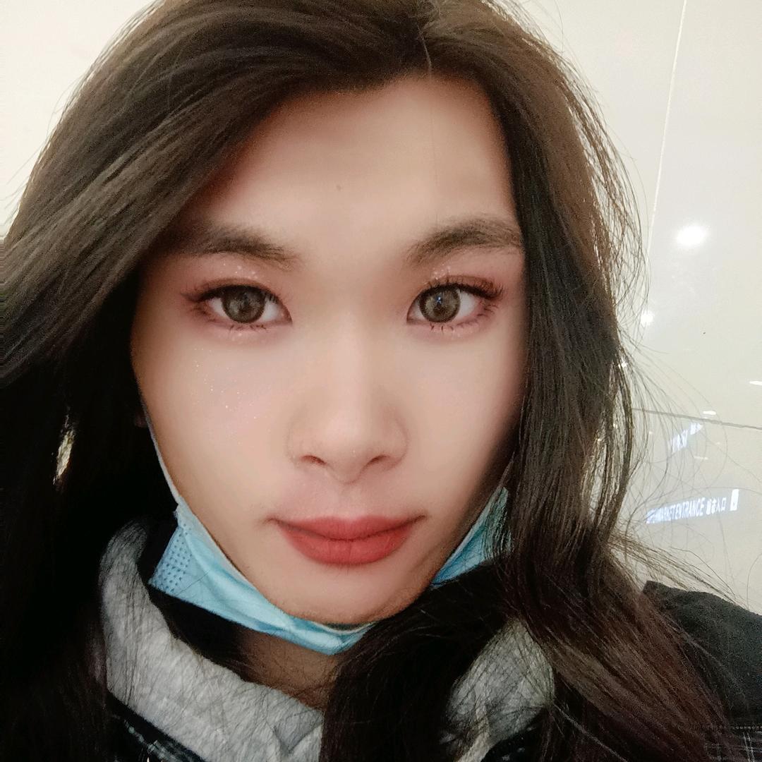 玩反串的菊花姐姐