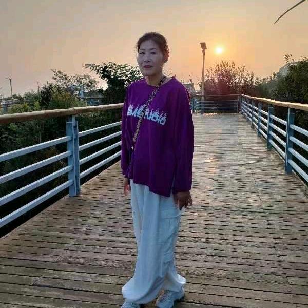 潼关东头菜市场百老泉酒坊。