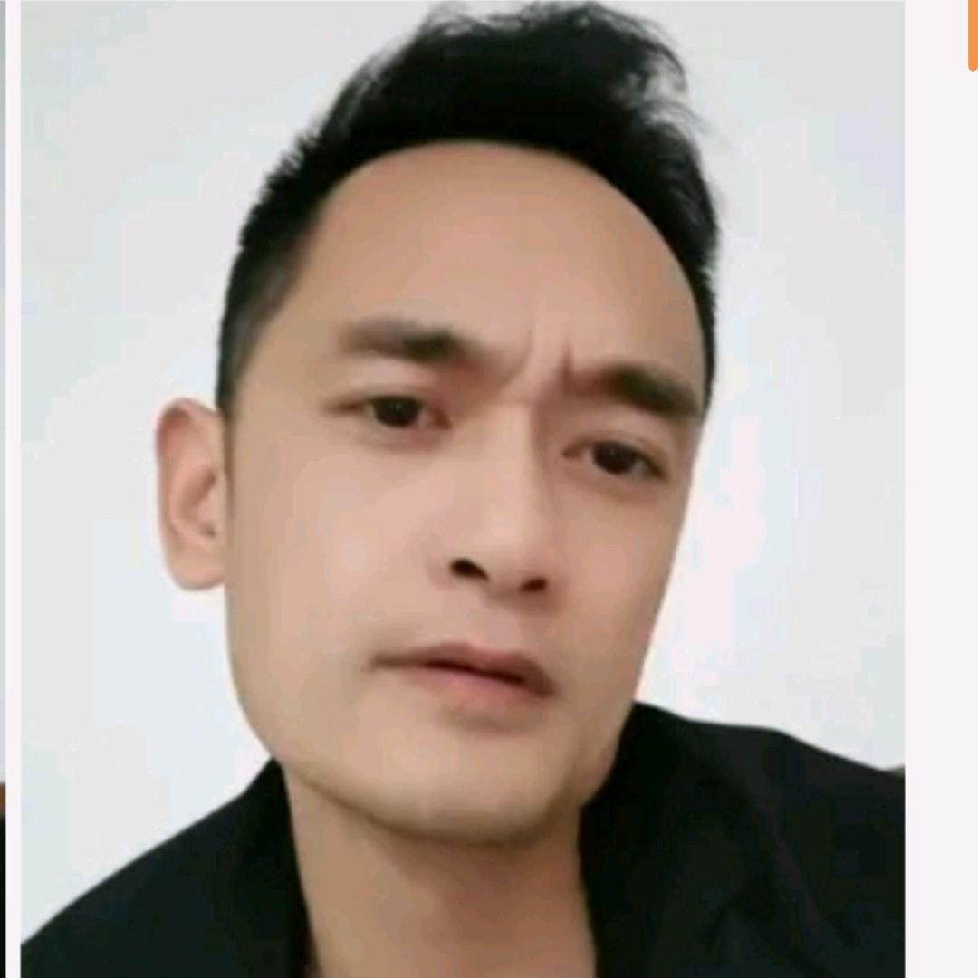 快乐的男孩