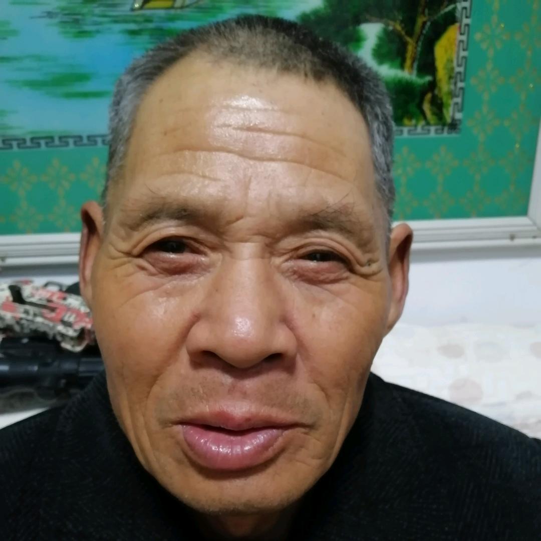 高兴的我😊