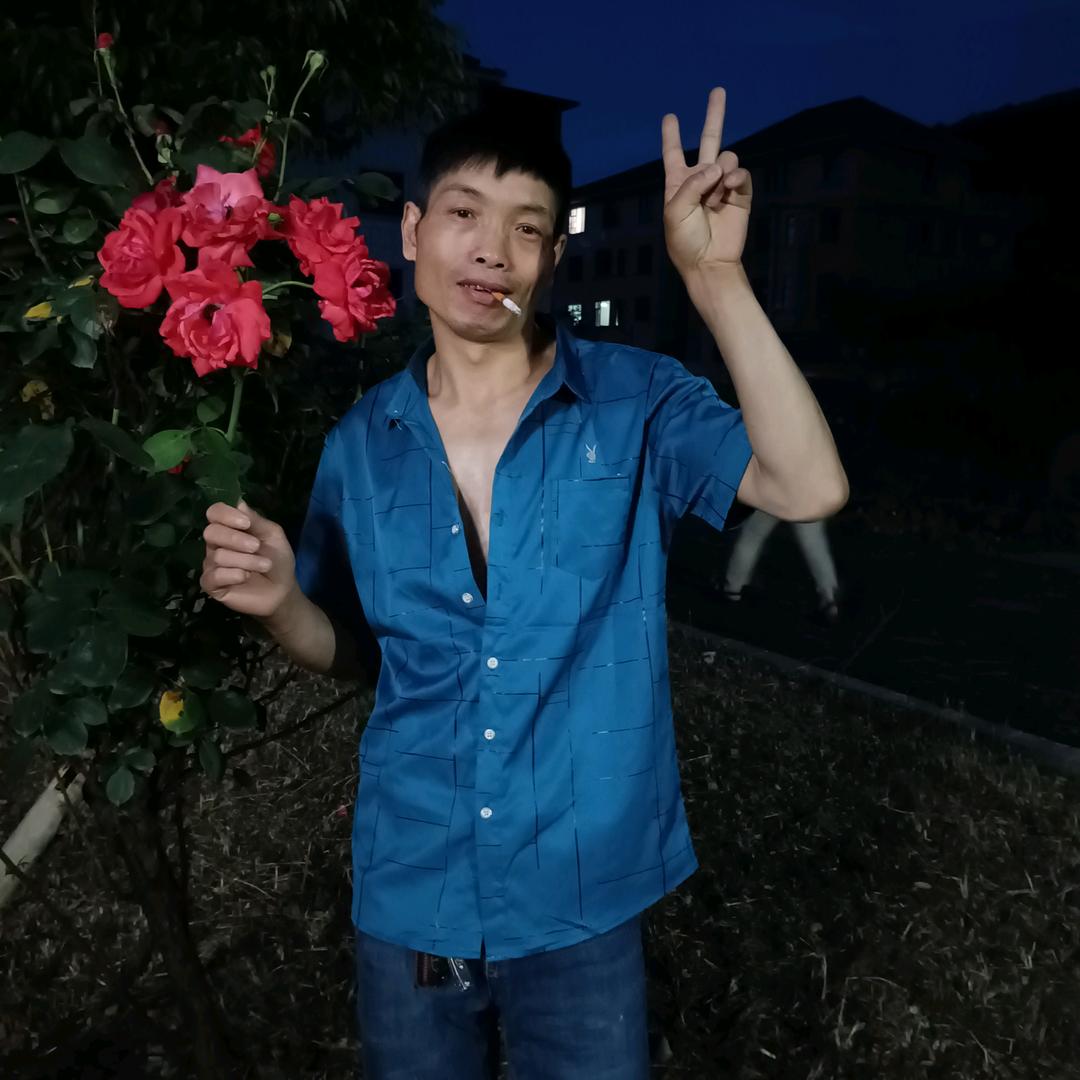 专业室内外装修贴砖。