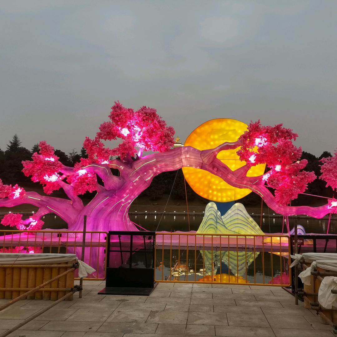 回眸三生琥珀色