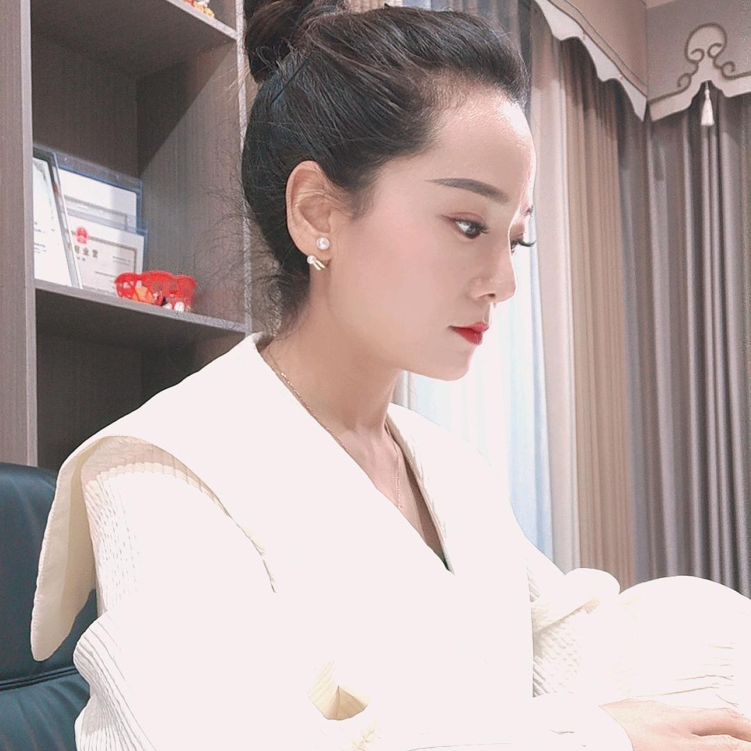 🌻卖窗帘的小姐姐