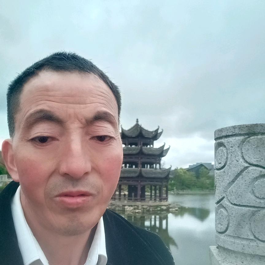 我的愿望就是想有一个真心爱我的人在一起啊