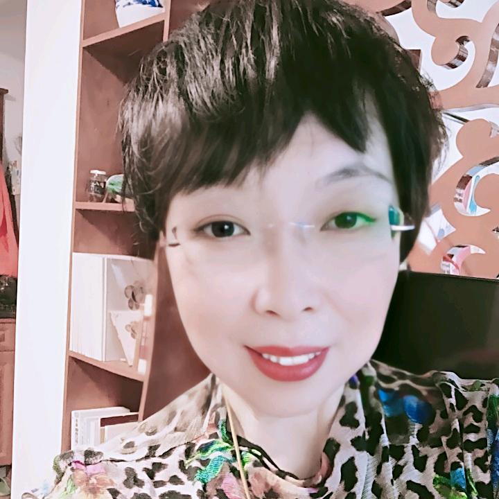 丽融聊掌纹