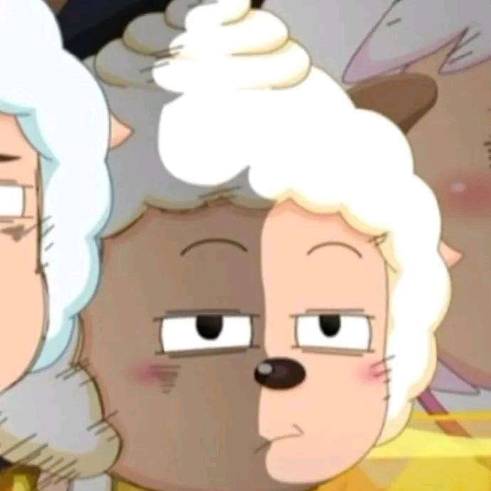 泪水打湿数据线，边刷抖音边漏电