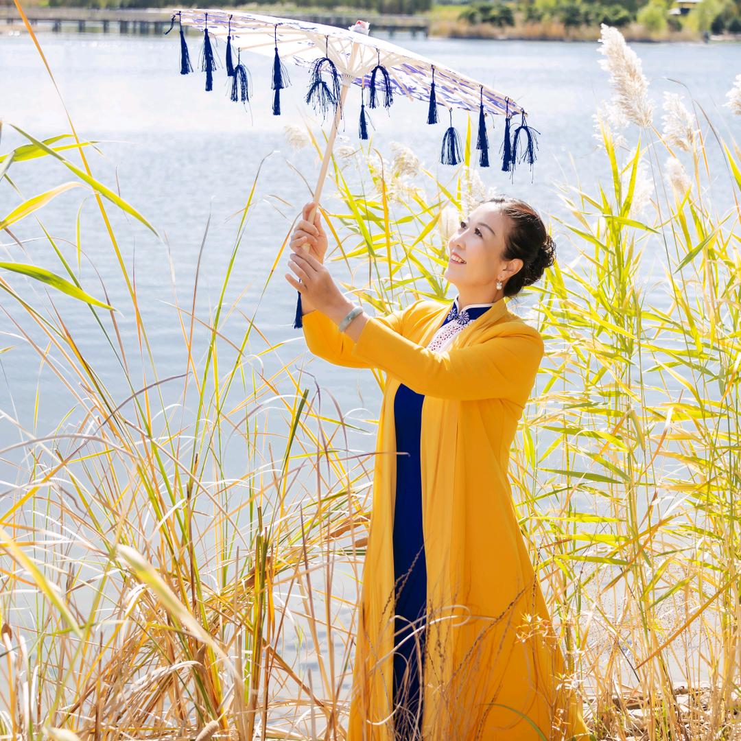 《盛世花香女子学堂》玲