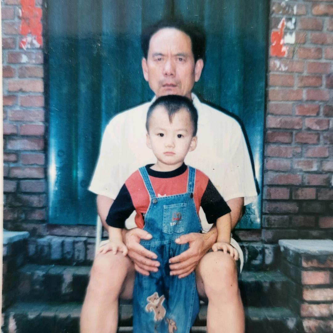 我自狂歌空度日