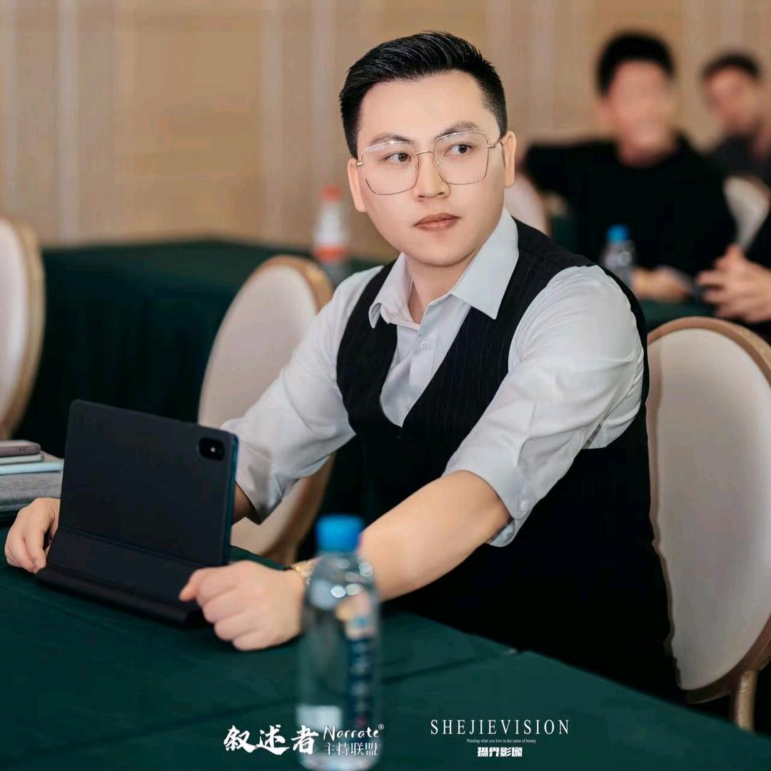 李泰丰·主持人 宴会策划（李泰锋）