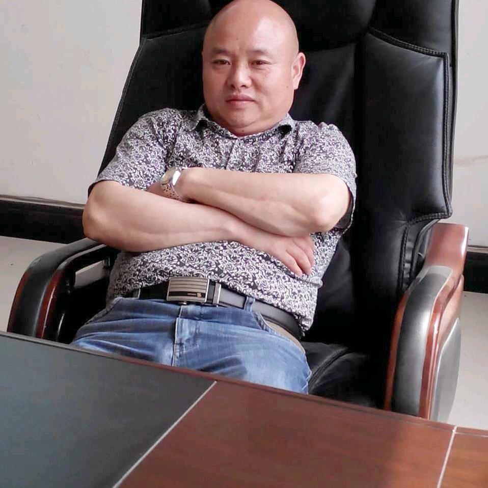 陶瓷人光头强，专业卖瓷砖！