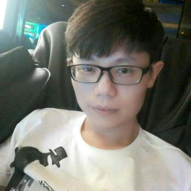 寒江波影