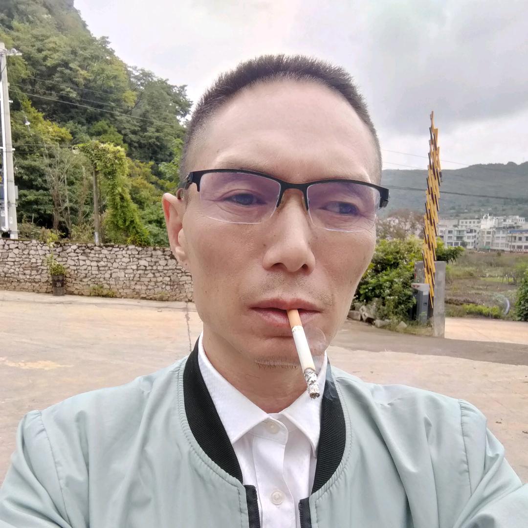 刘隆融