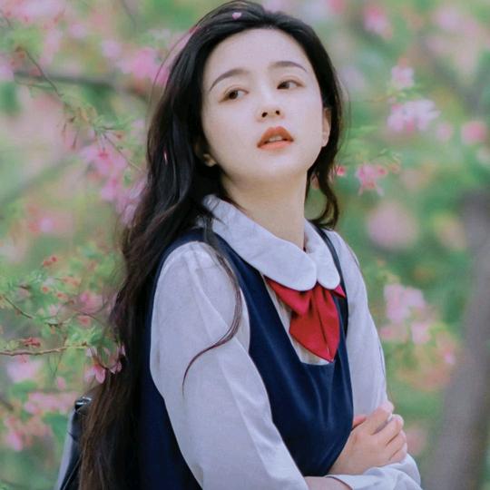 丫头♥☜