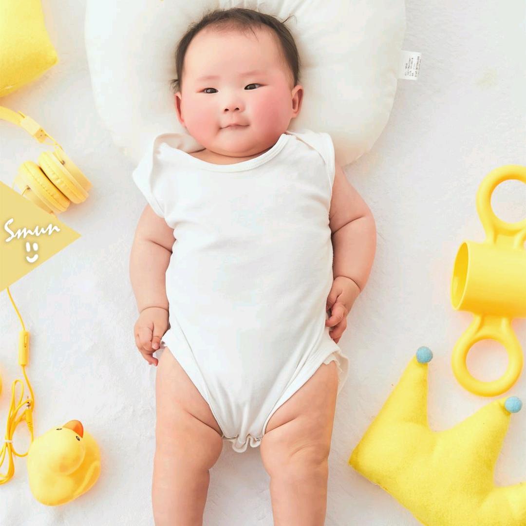 奥特曼与小怪兽