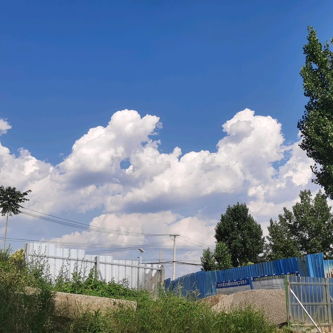 蓝天白云🍎