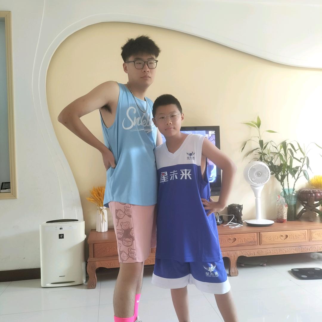 俩豪的妈咪