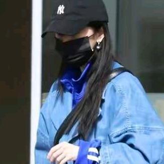 蝉女人服装店