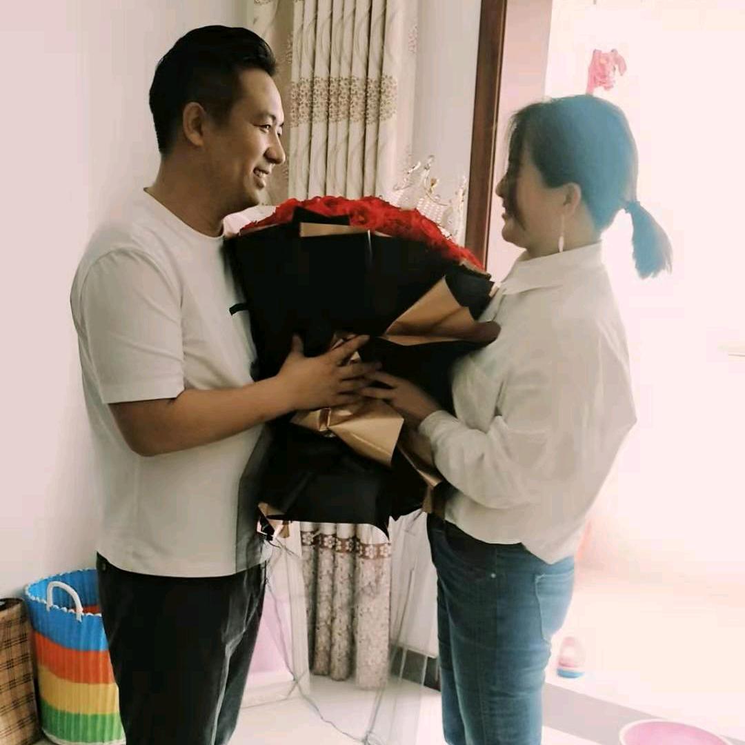 a小爱