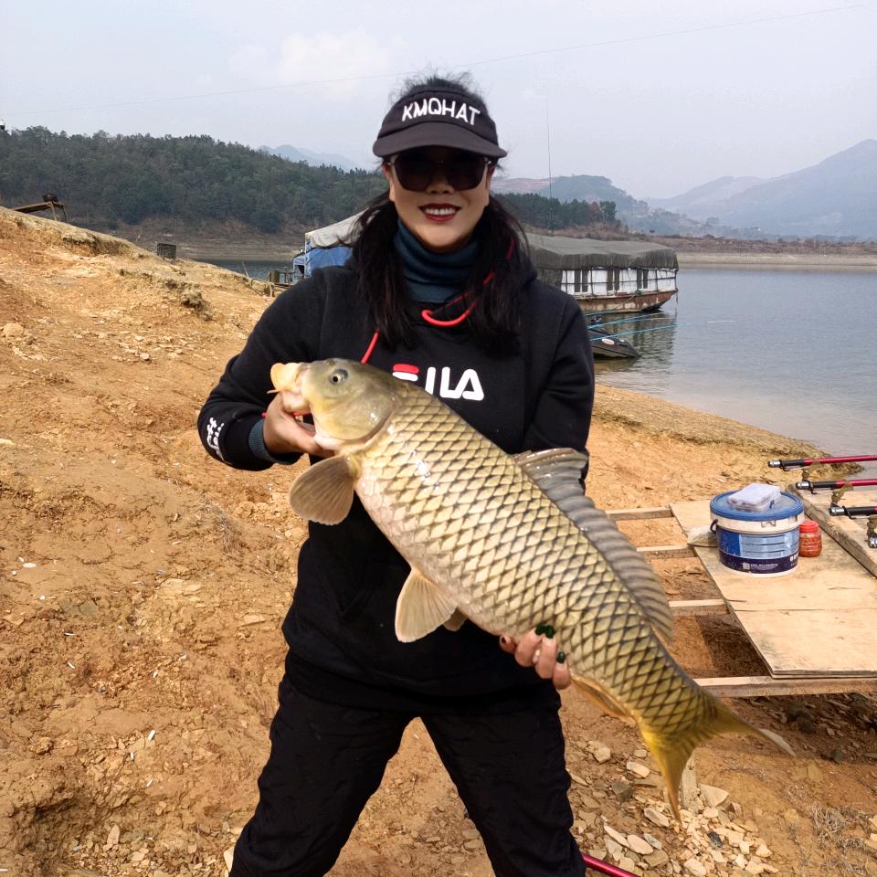 万峰小一姐(女钓手)