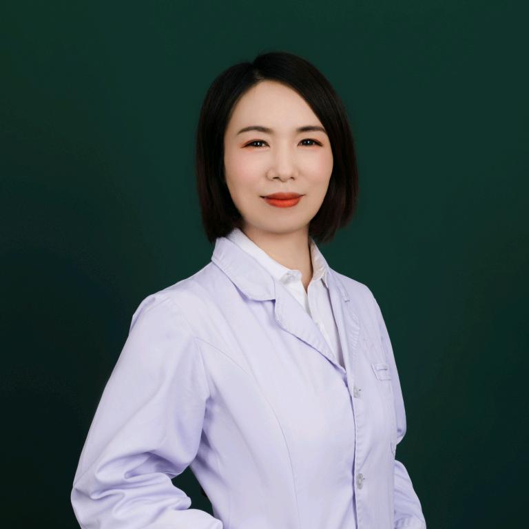 眼科医生王小芳
