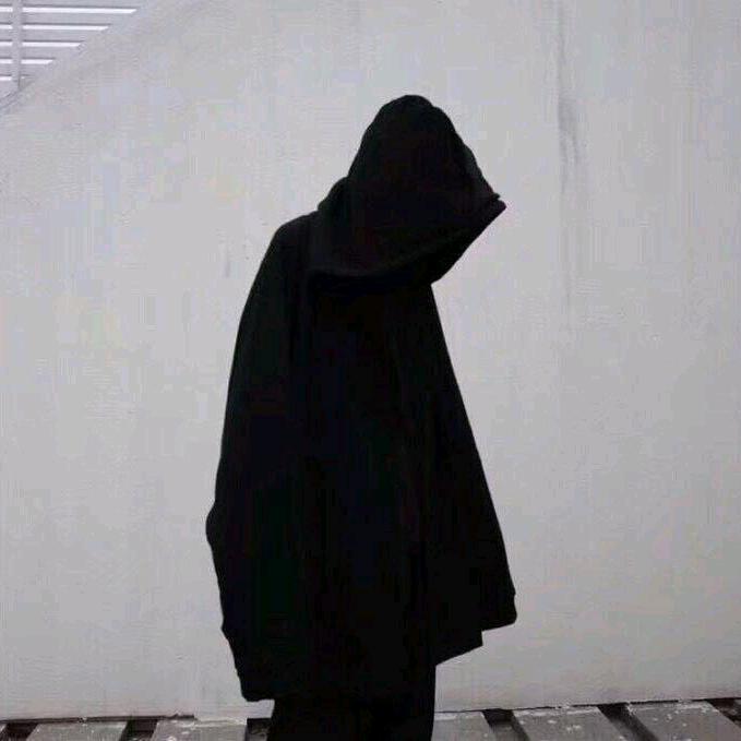 长得丑是丑，但是一般人搞不到手……