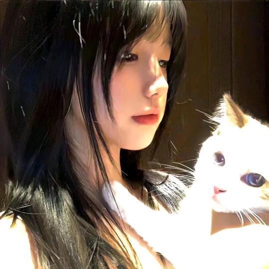 李优秀๓