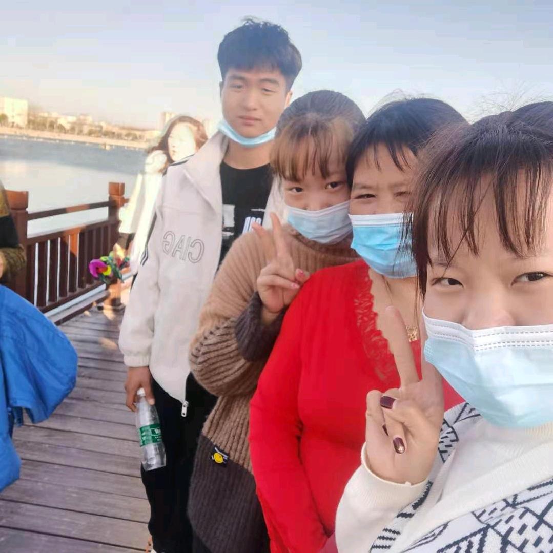 姓董〰却不懂٩(♡㉨♡ )۶