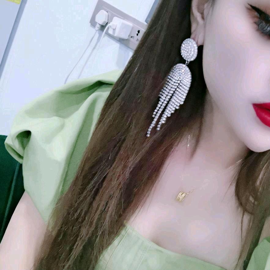 x     H👄
