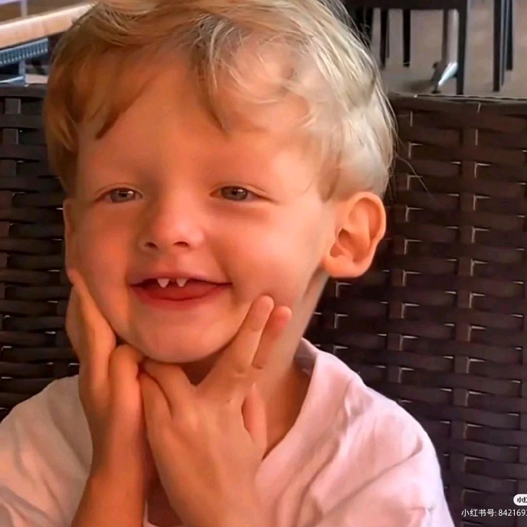 不知名的小星同学