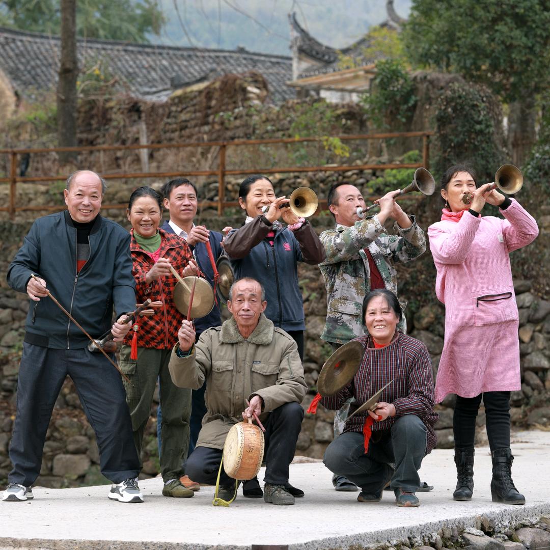 深山正义彩调团