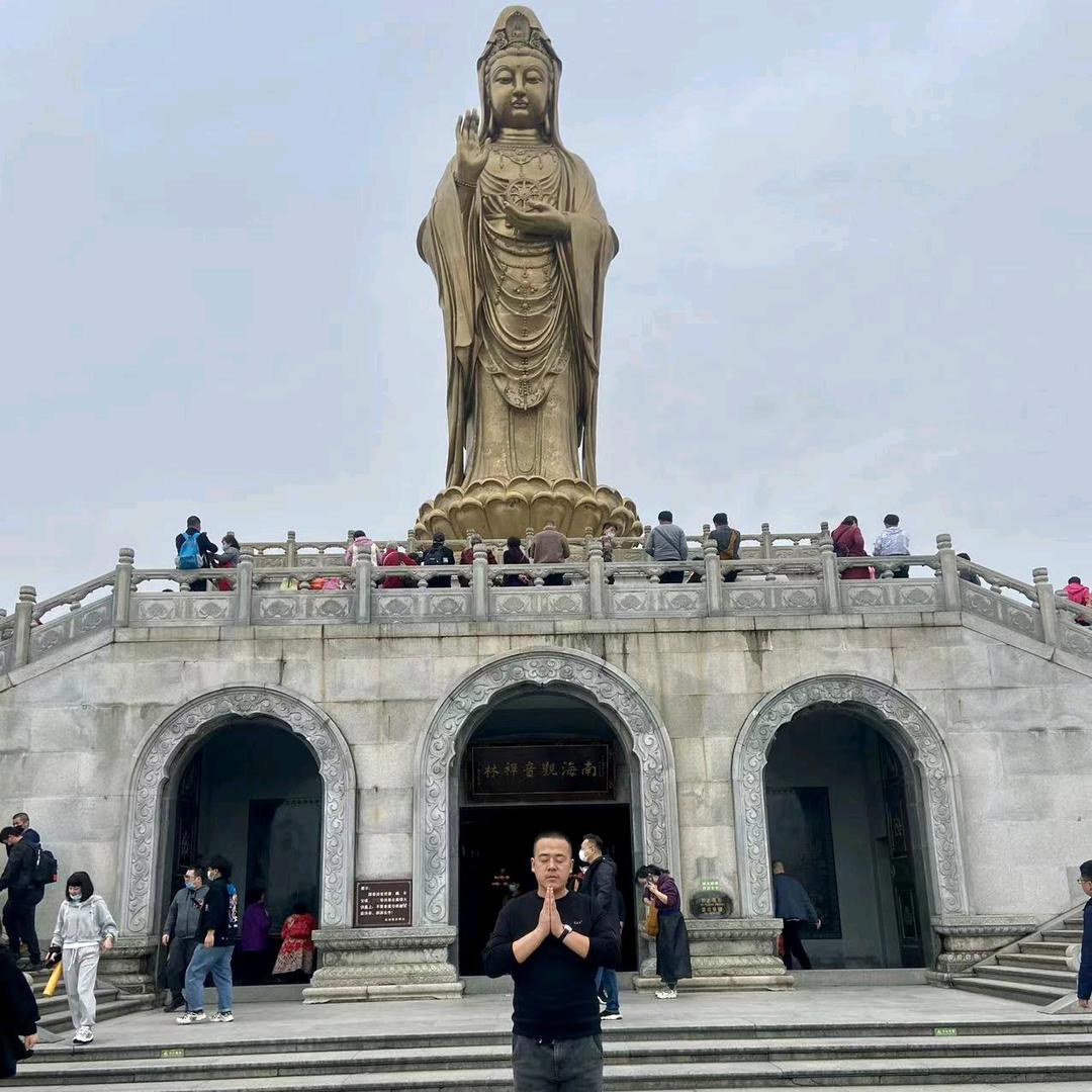 涛哥—戴着耳机听世界