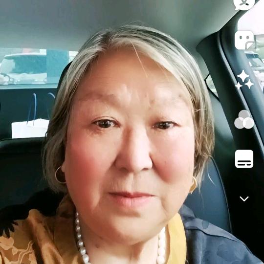 75岁老太爱跳舞