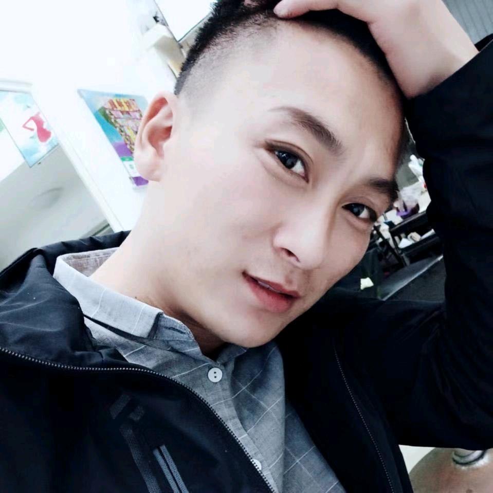 帮我想个霸气的名字