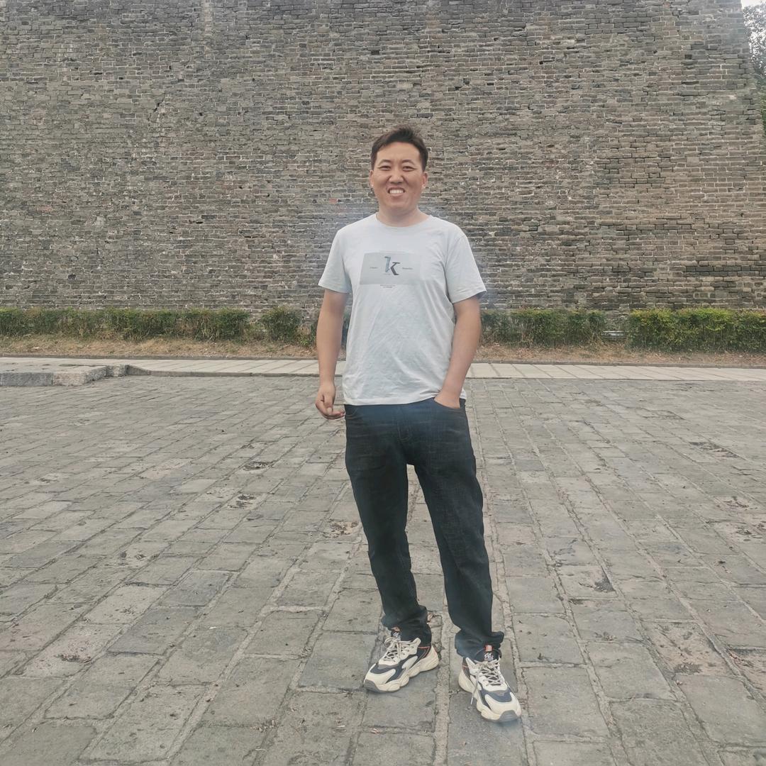 喧闹的城，空白的心