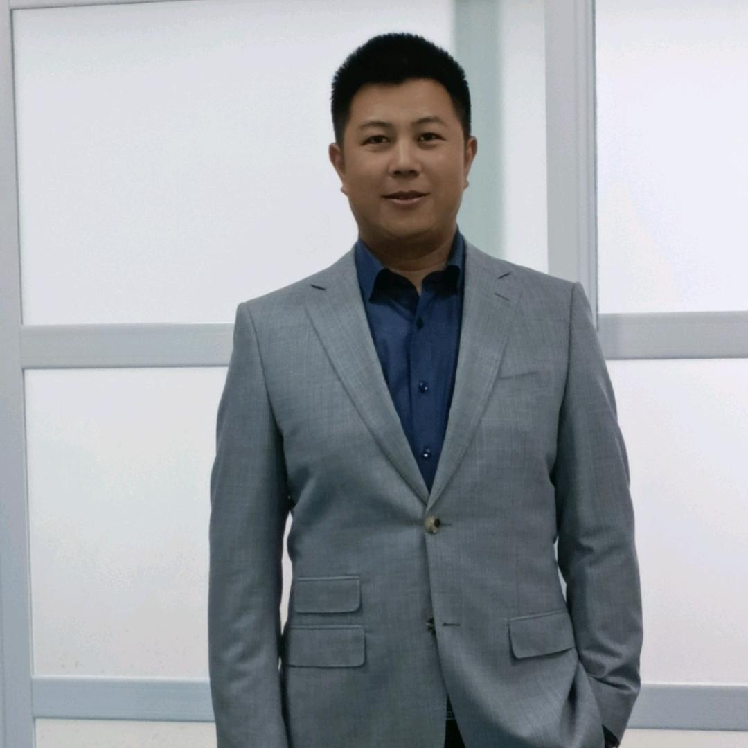 卧龍哥
