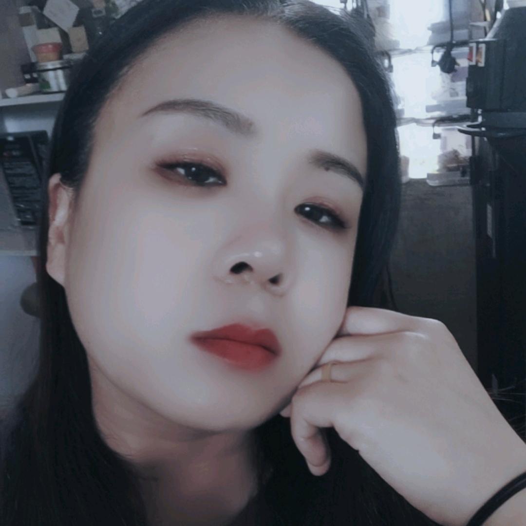 李琼