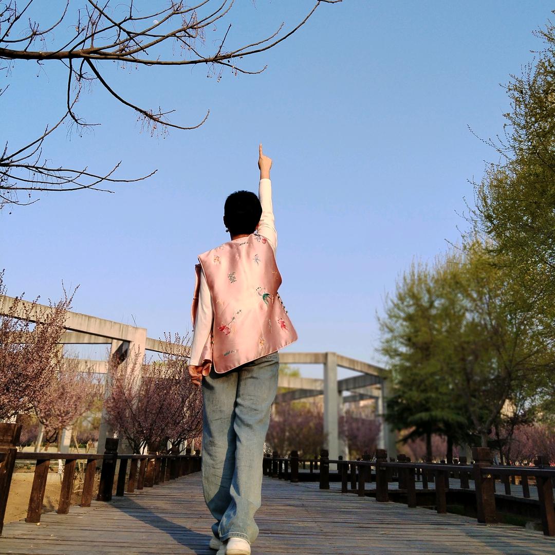 邦妮隋隋