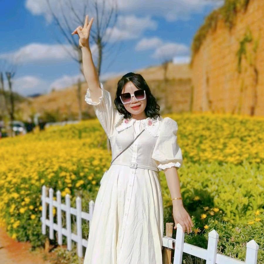 田阳《衣恋》服装店婷婷